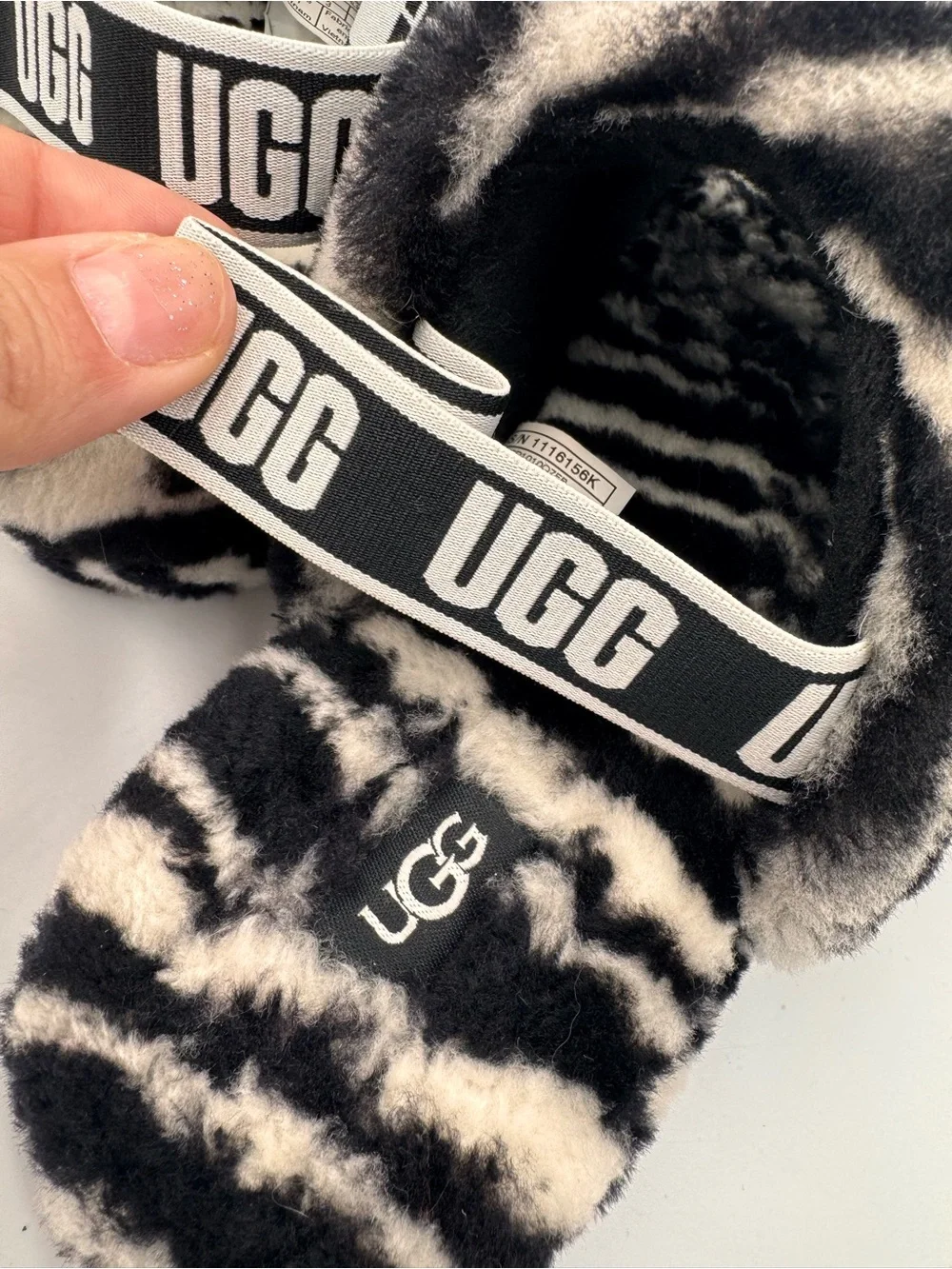 UGG Fluff Yeah Slide Zebra Black White Big Kids Sheepskin Sling Back Slipper 4